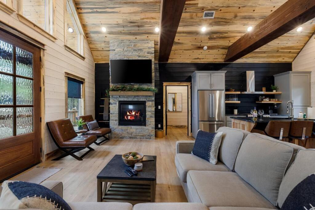 Lone Pine Lodge. Brand New! 2 Bedroom Luxury Cabin. Broken Bow Exterior foto